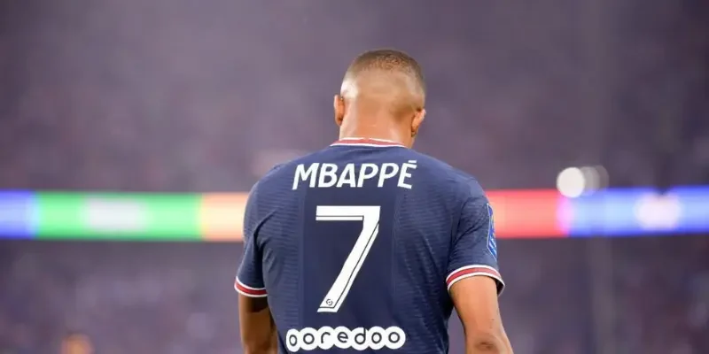 Cầu thủ yêu cầu nhận bồi thường từ CLB