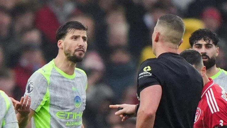 Man City bị khiếu nại trận thắng Nottingham Forest